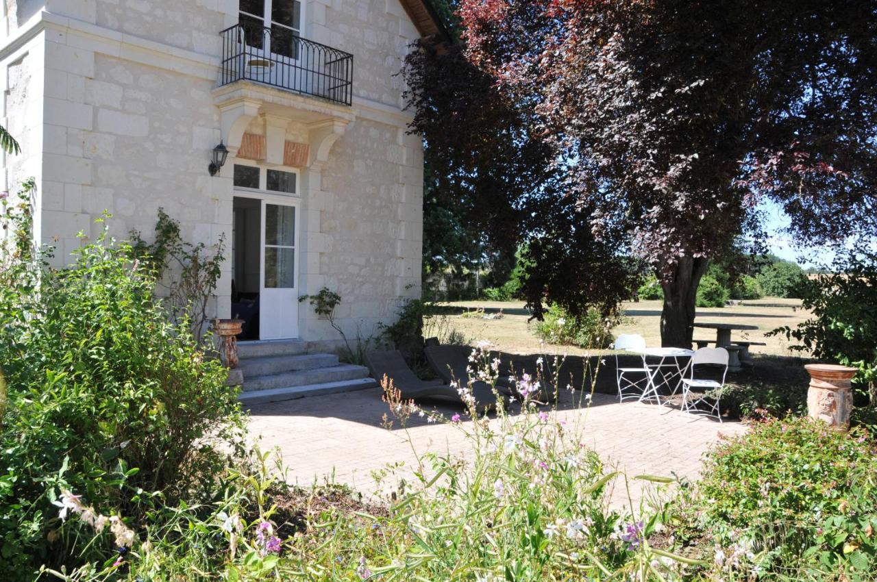 La Terrasse De L'Orangerie Du Chateau - Art Nouveau - Gite 2 Personnes Brain-sur-Allonnes 외부 사진