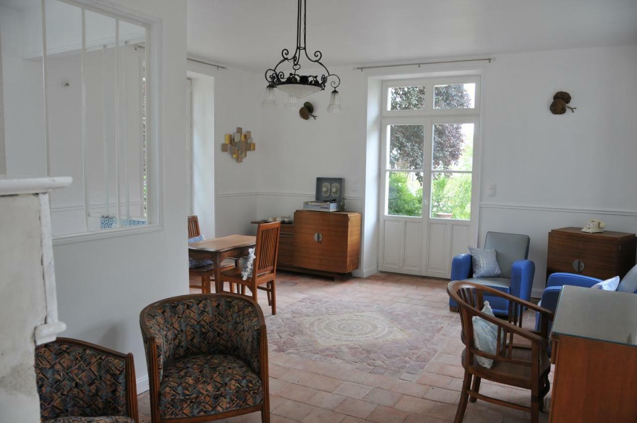 La Terrasse De L'Orangerie Du Chateau - Art Nouveau - Gite 2 Personnes Brain-sur-Allonnes 외부 사진