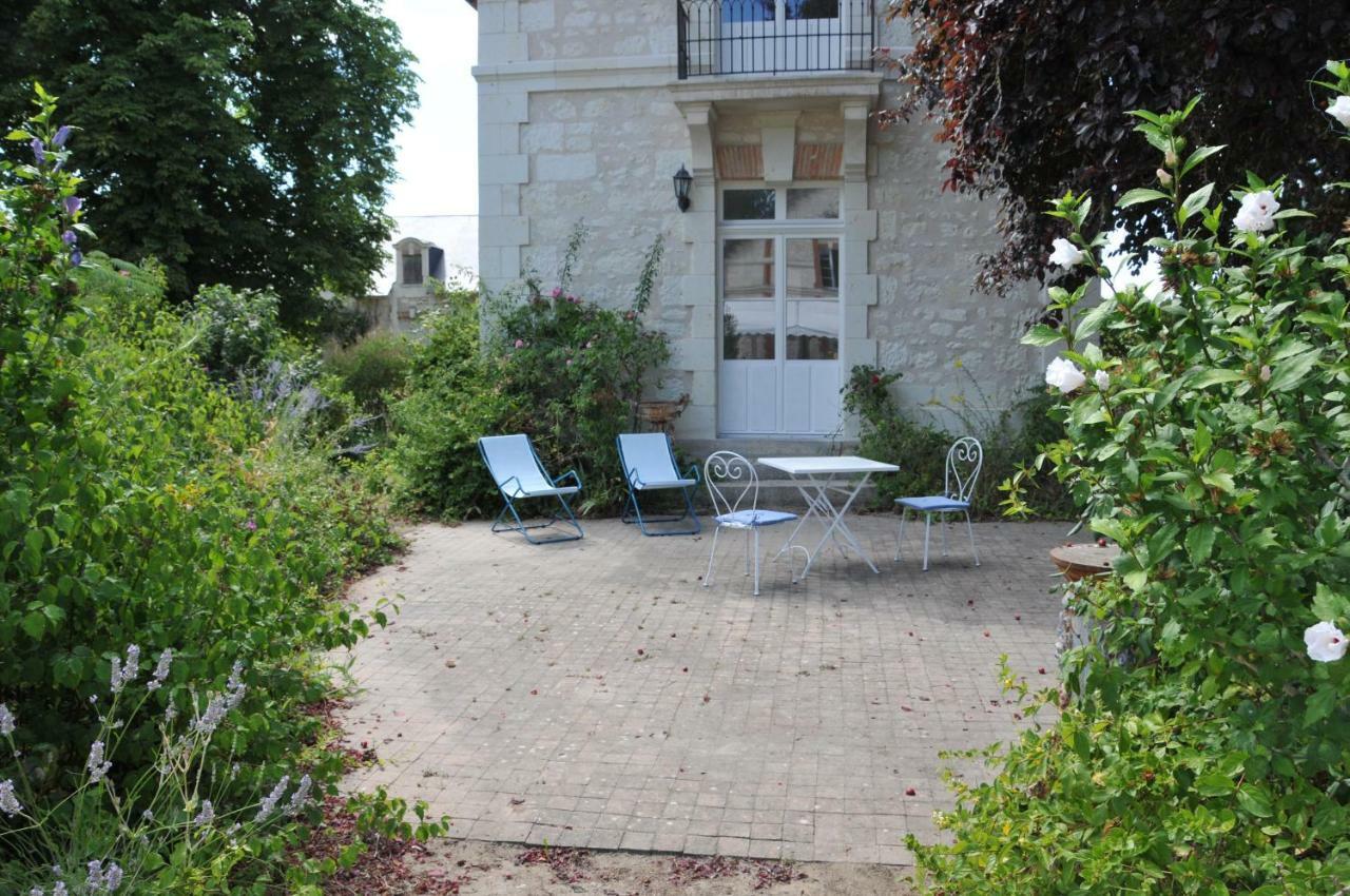 La Terrasse De L'Orangerie Du Chateau - Art Nouveau - Gite 2 Personnes Brain-sur-Allonnes 외부 사진